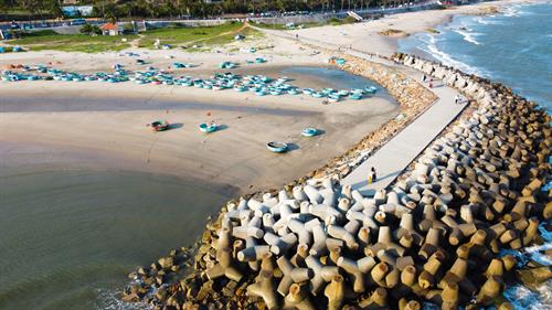 Bãi đá Ông Địa hớp hồn khách du lịch Phan Thiết - Mũi Né